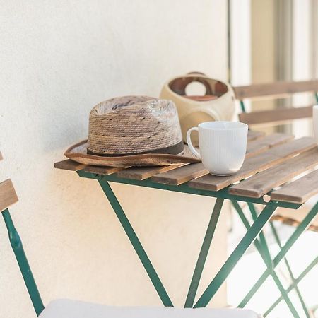 Stylish 2Bdr Apt By Acropolis Atina Dış mekan fotoğraf