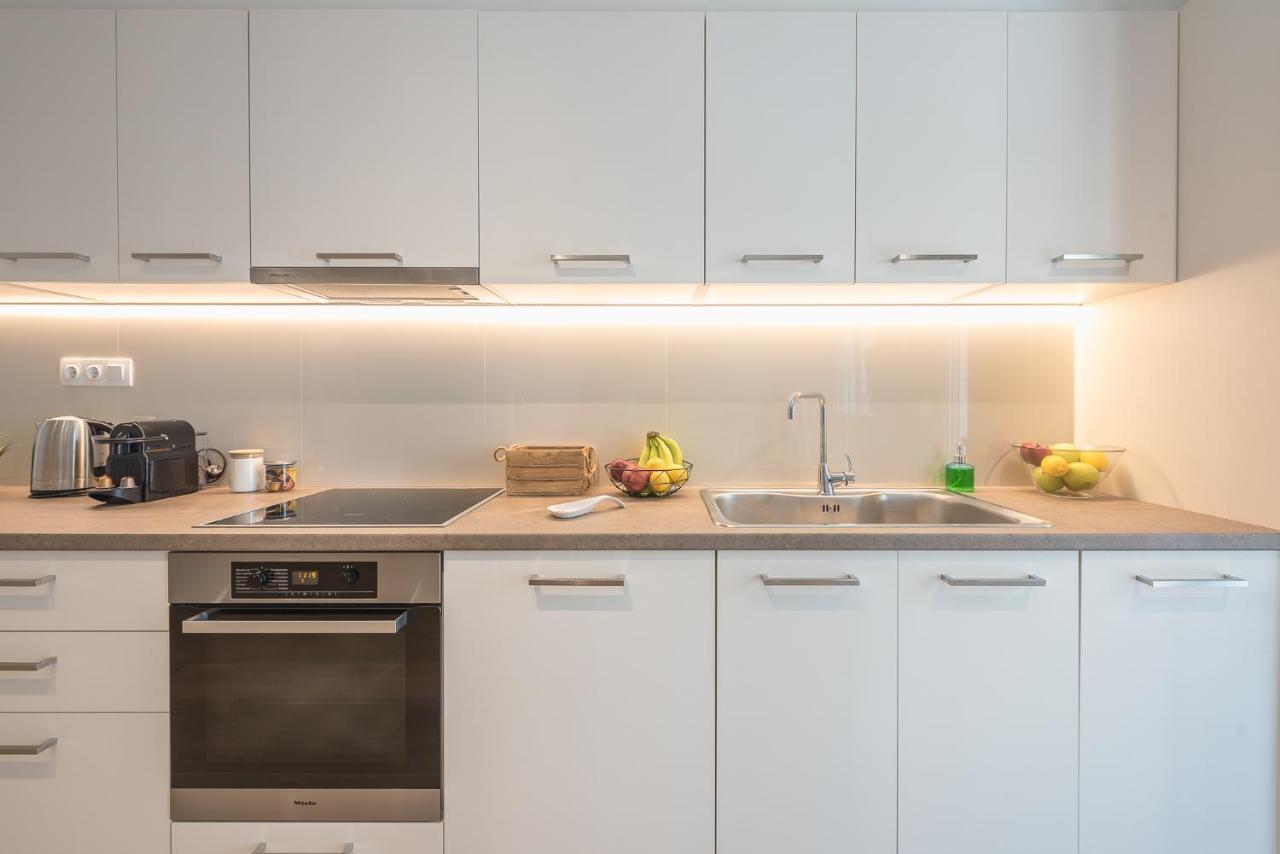 Stylish 2Bdr Apt By Acropolis Atina Dış mekan fotoğraf