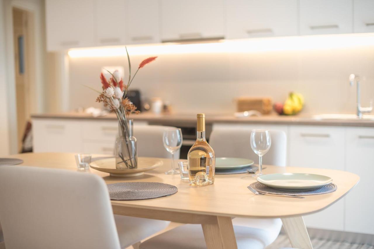 Stylish 2Bdr Apt By Acropolis Atina Dış mekan fotoğraf